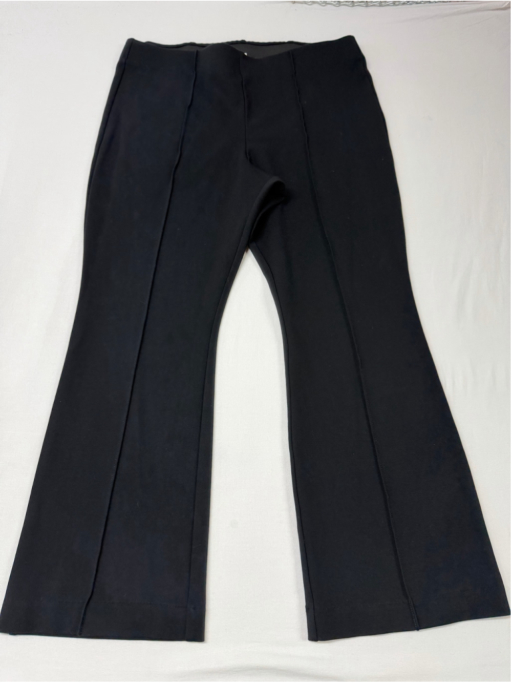 GAP woman’s Black high-rise pull on flare pants stretch Size L 2074